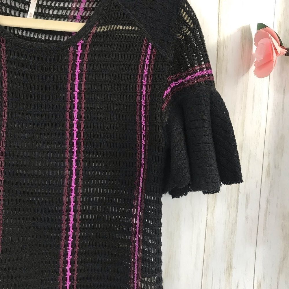 Free People Crochet knit Bell sleeved top. Size XS - Picture 4 of 8